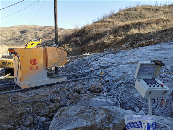 長沙凱發(fā)超硬材料科技有限公司,長沙礦山石材開采設(shè)備銷售,長沙金剛石繩鋸機銷售,金剛石串珠繩生產(chǎn)銷售，水平鉆機生產(chǎn)銷售